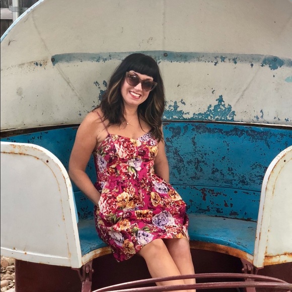 Meet your Posher, Gigi - Picture 1 of 2